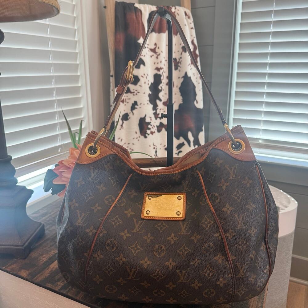 Louis Vuitton Authentic Monogram Galleria MM MI1172 w/COA See Call Outs - Picture 1 of 13